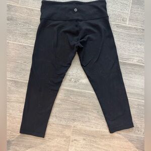 LULULEMON Black Leggings Capri Sz.6